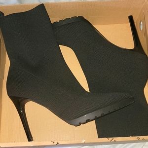 Women's boots size 10